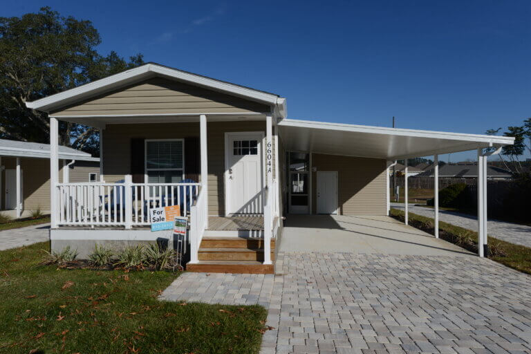Street view of manufactured home with the address of 6604 A Lakewood Dr