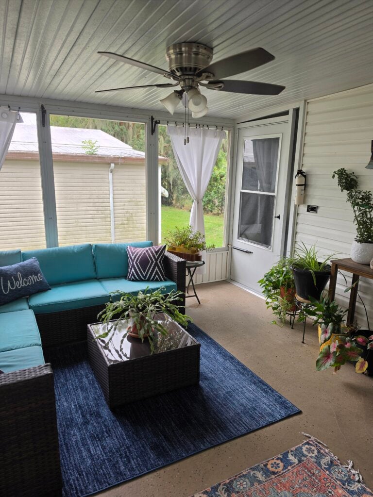 7035 Harbor View Drive