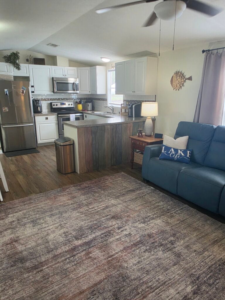7035 Harbor View Drive