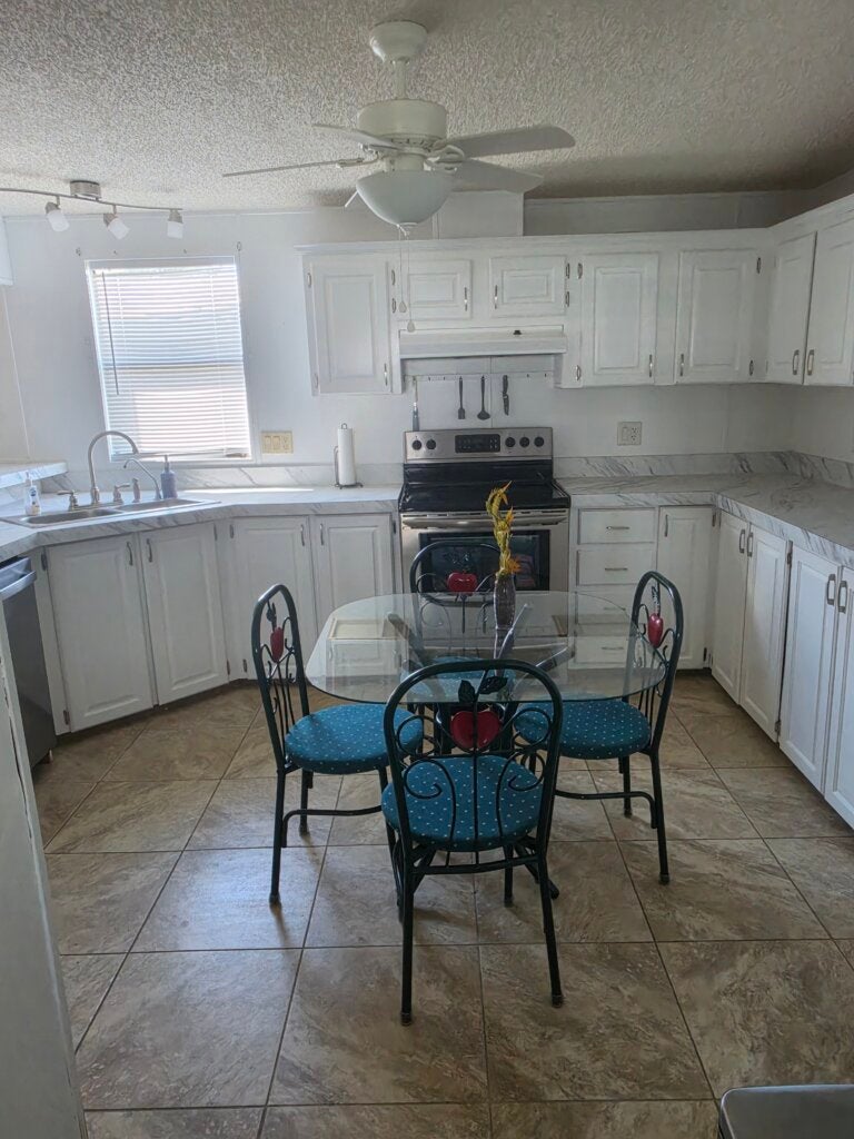 7036 Harbor View Drive