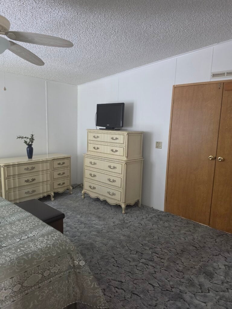 7036 Harbor View Drive