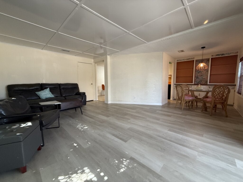 704 Amelia Lane