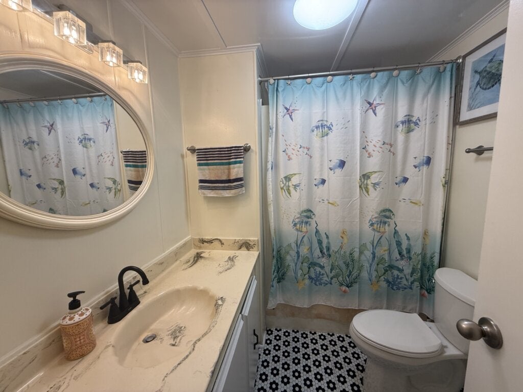 704 Amelia Lane