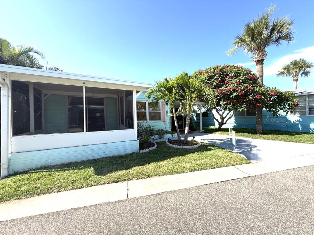 704 Amelia Lane