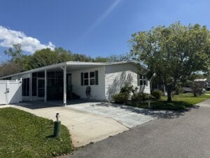 710 Queensbury Loop