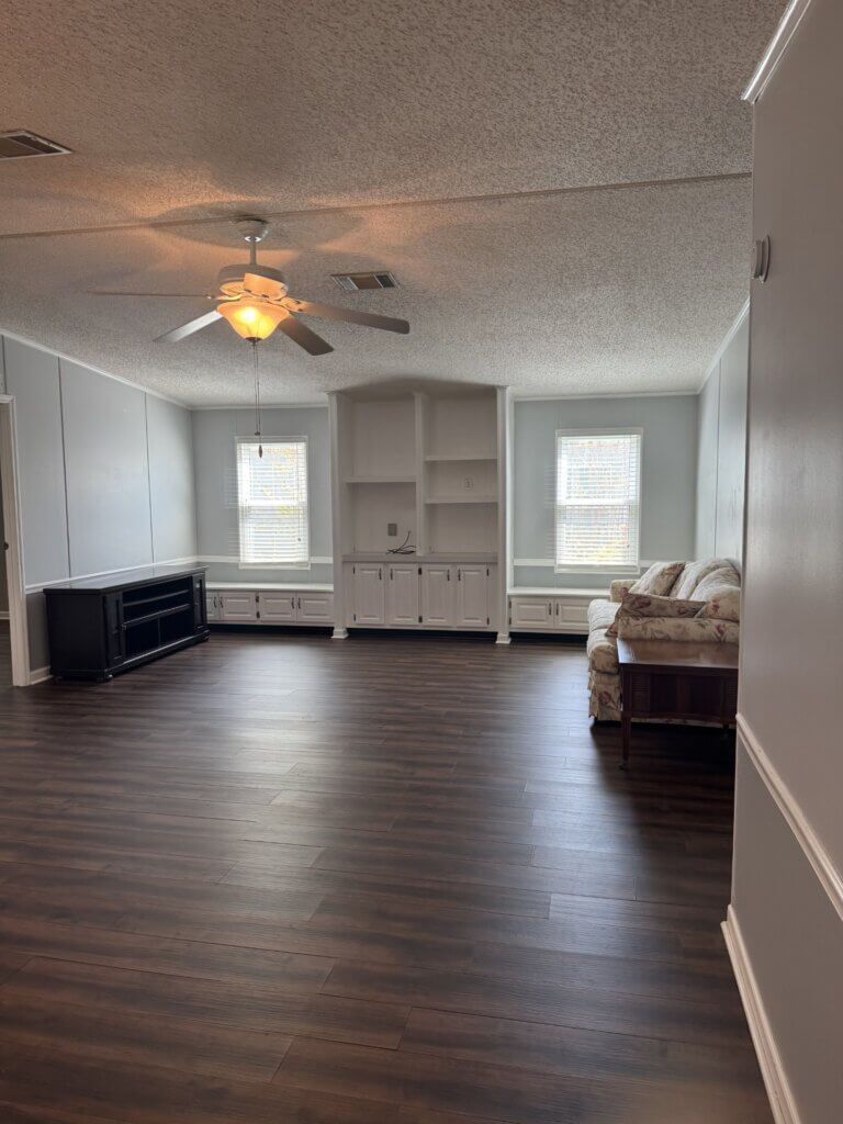 710 Queensbury Loop