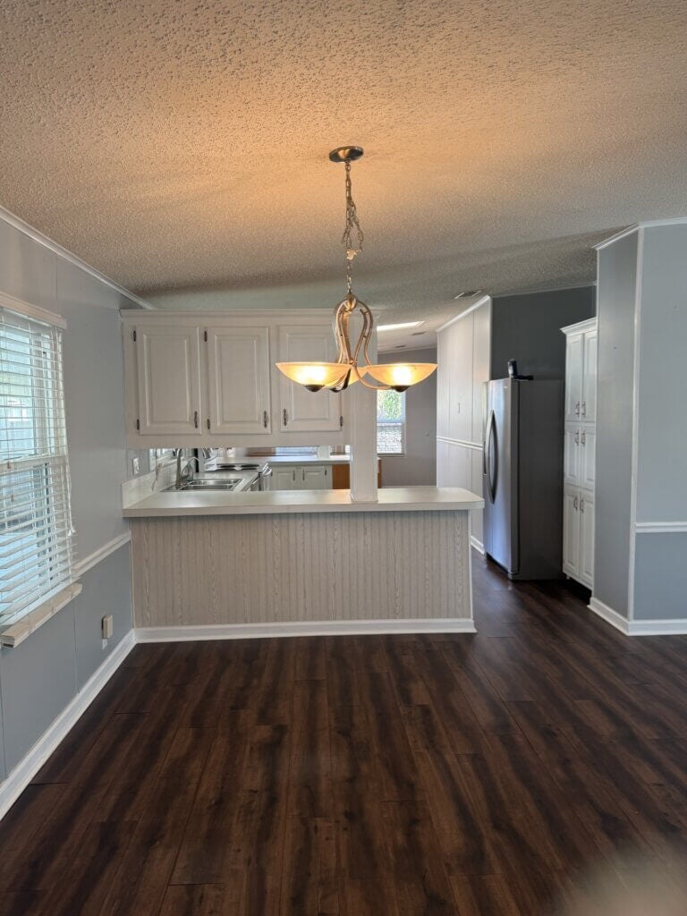 710 Queensbury Loop