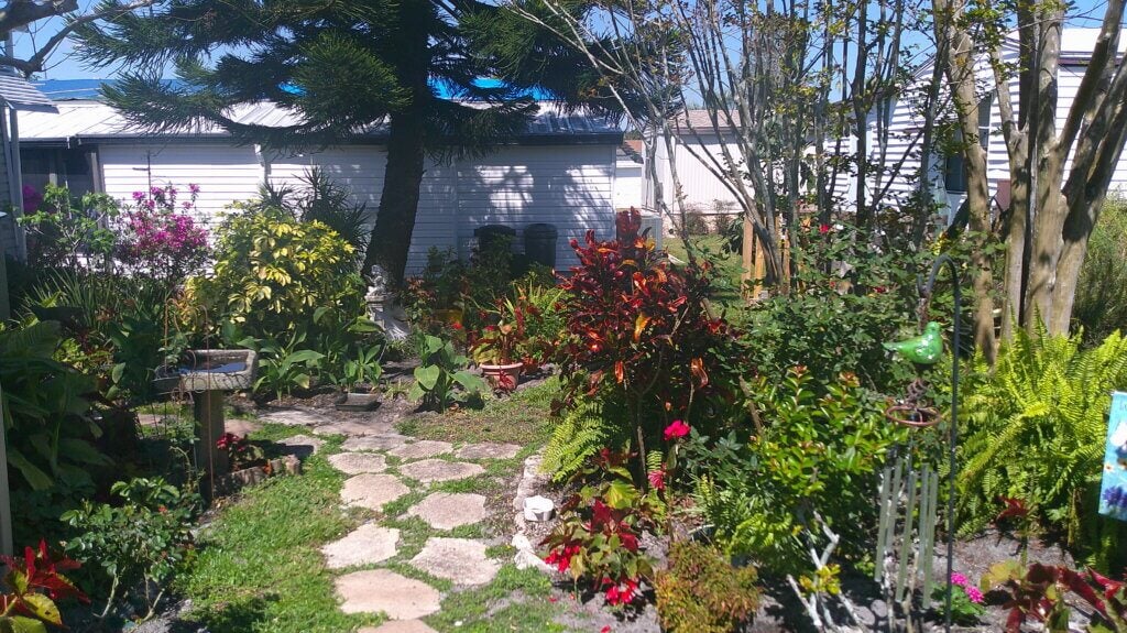 7104 Harbor View Drive