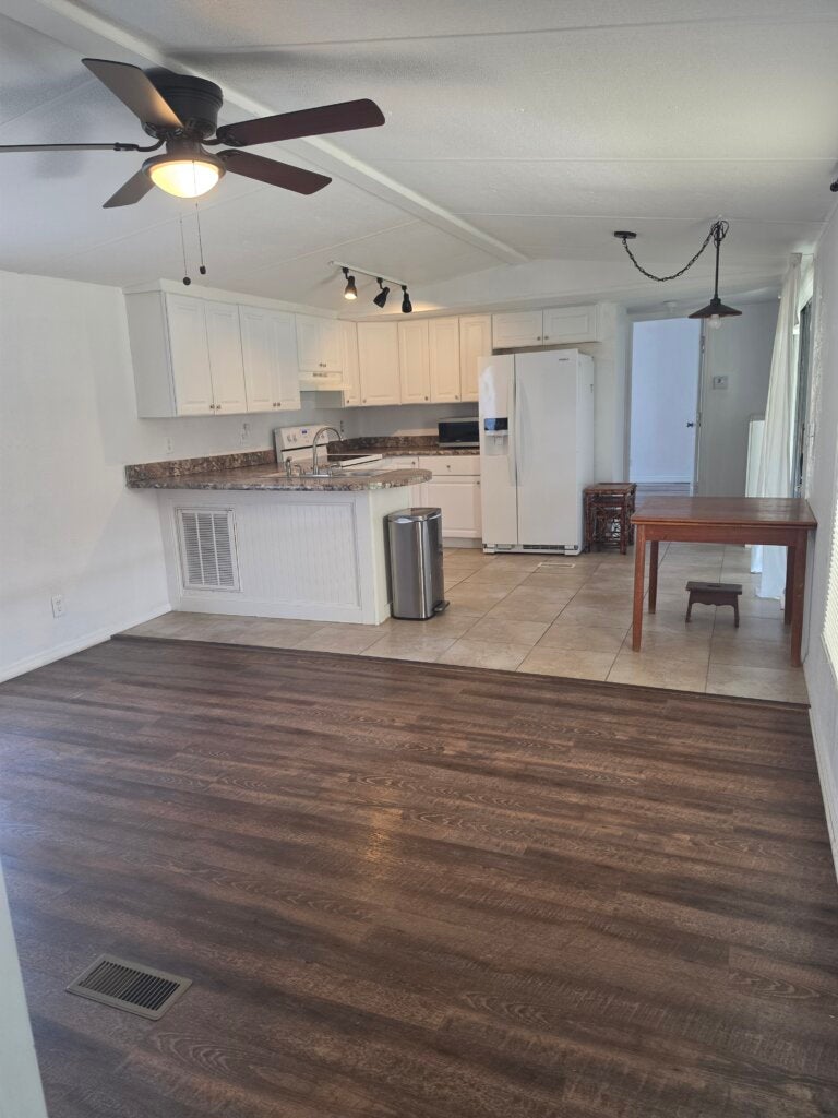 7233 Harbor View Drive
