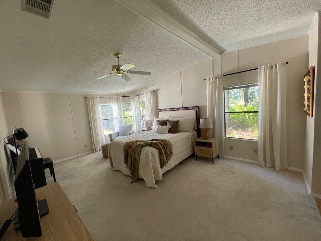 7245 Harbor View Drive