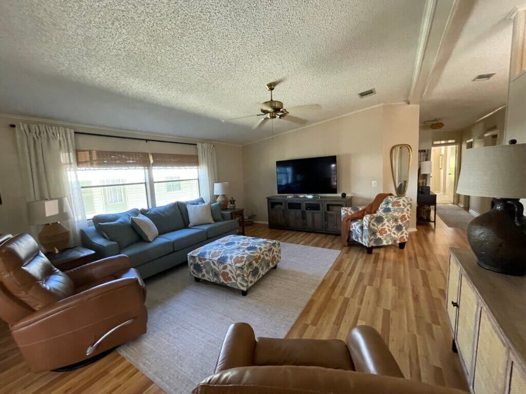 7245 Harbor View Drive