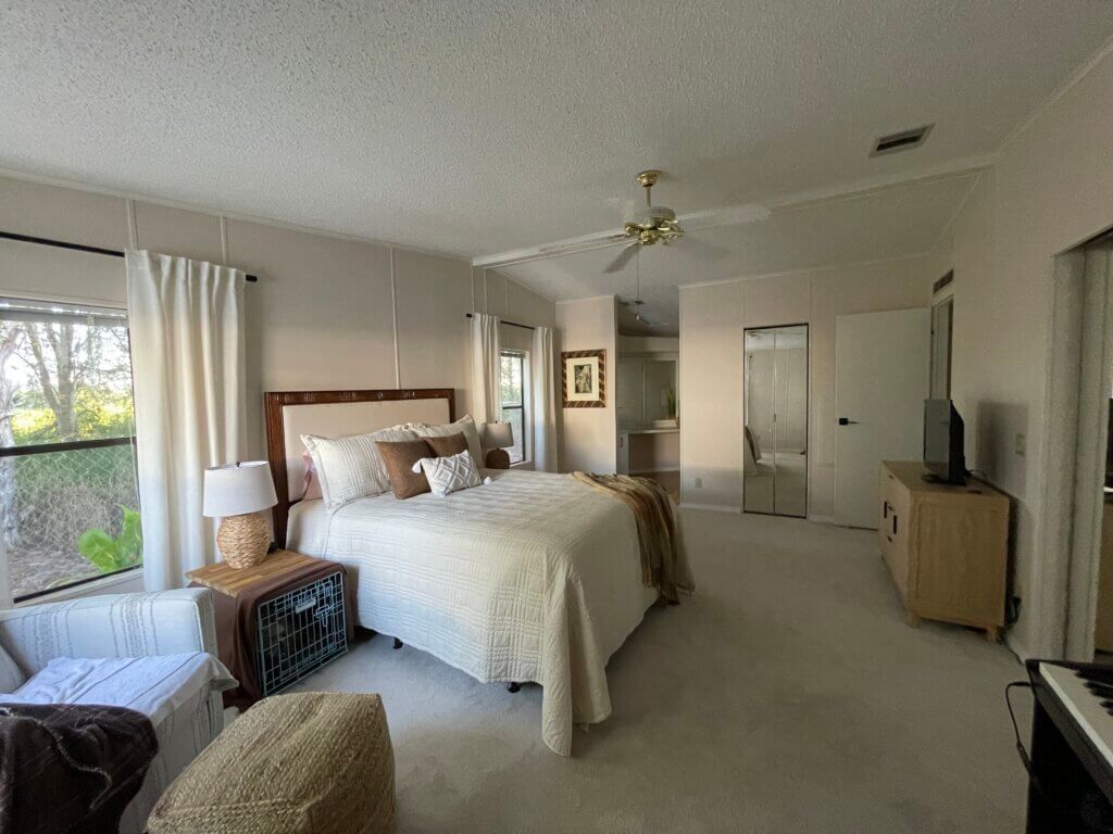 7245 Harbor View Drive