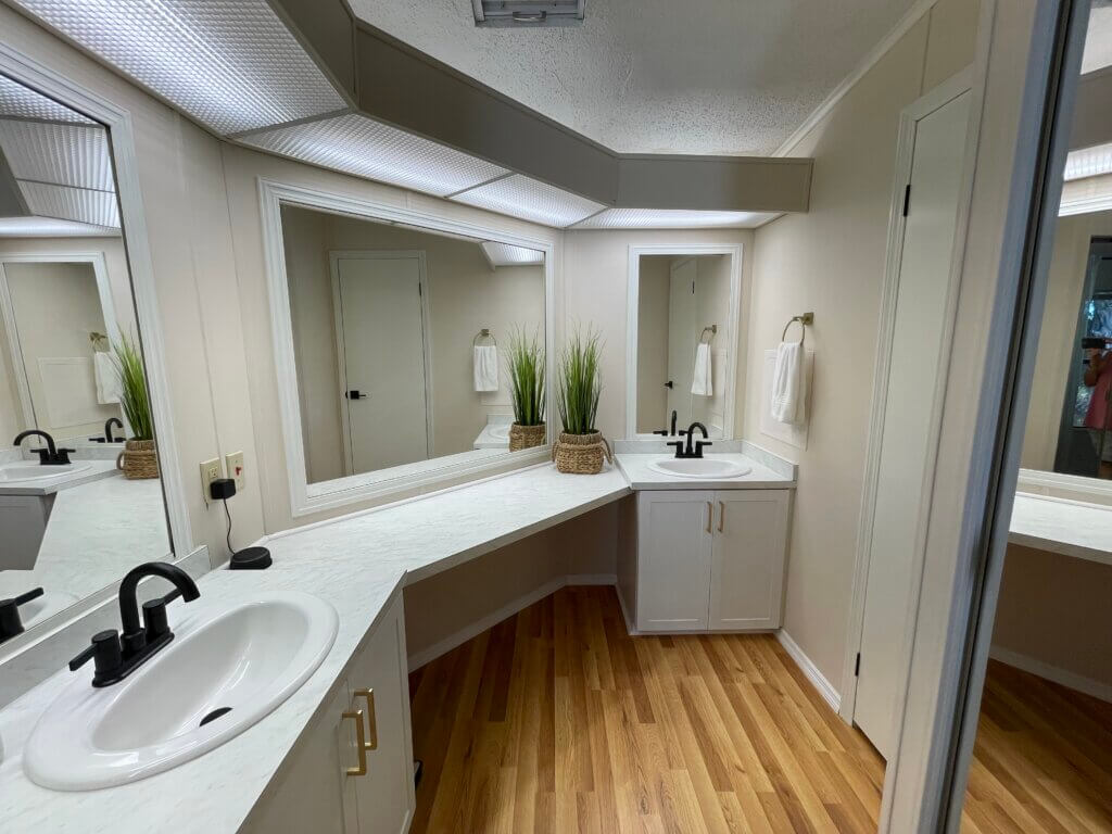 7245 Harbor View Drive