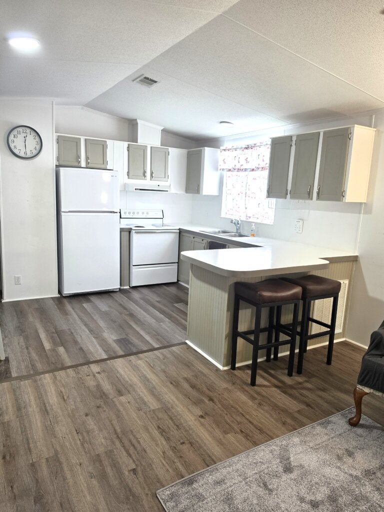 7247 Harbor View Drive
