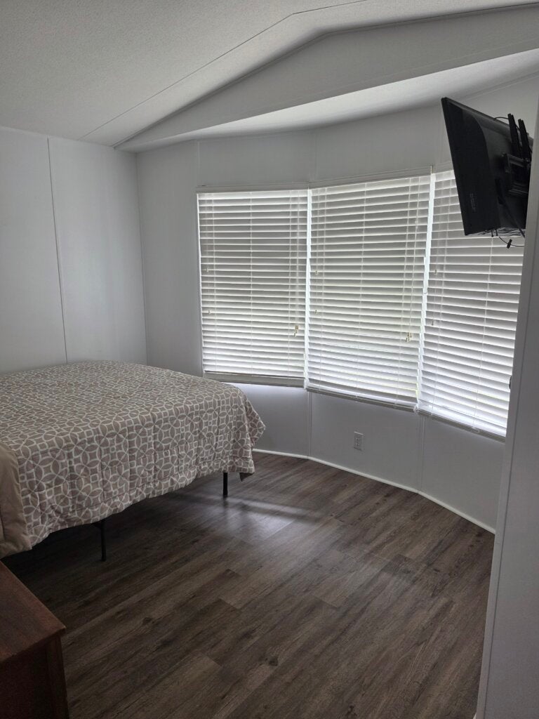 7247 Harbor View Drive