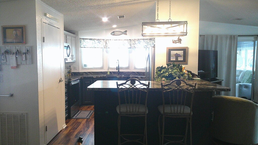 7401 Harbor View Drive