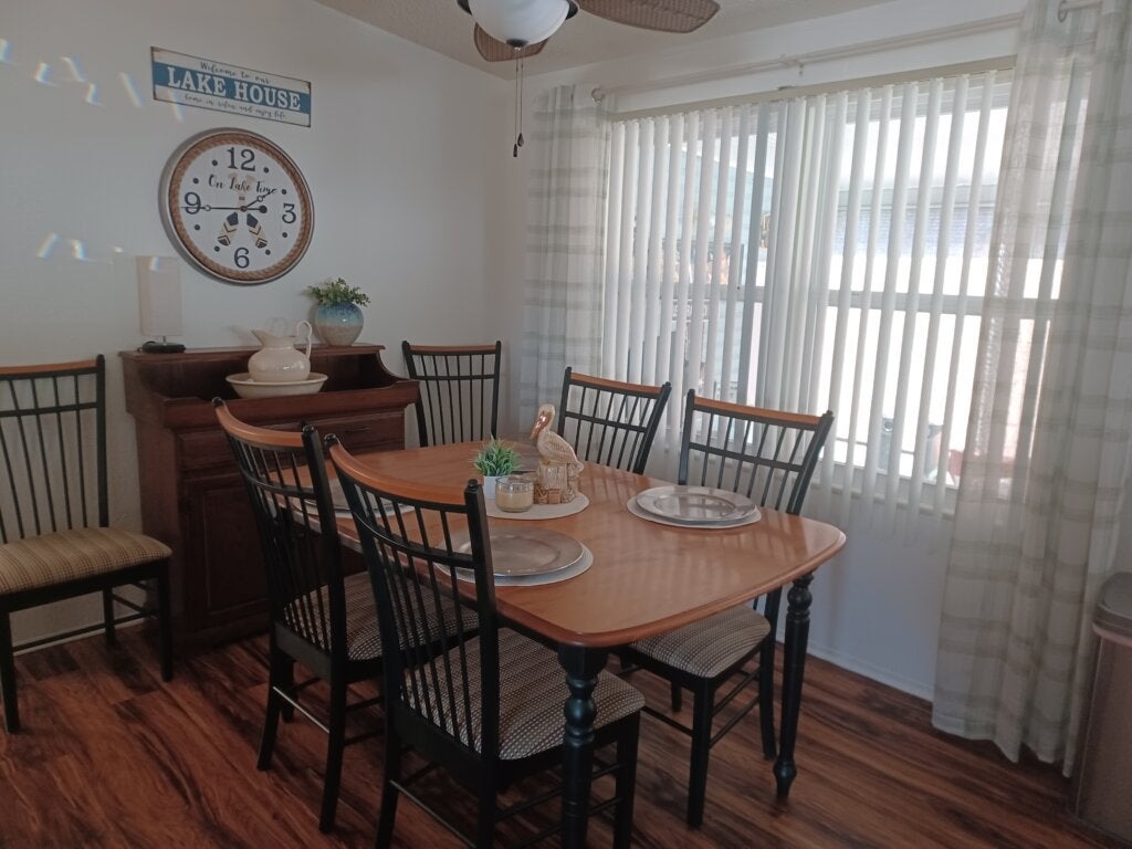 7401 Harbor View Drive