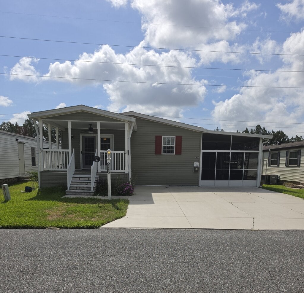 7427 Harbor View Drive