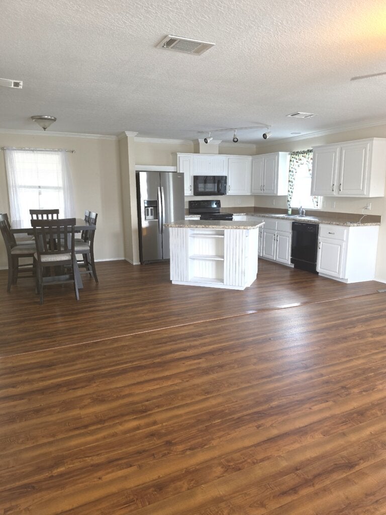 7427 Harbor View Drive