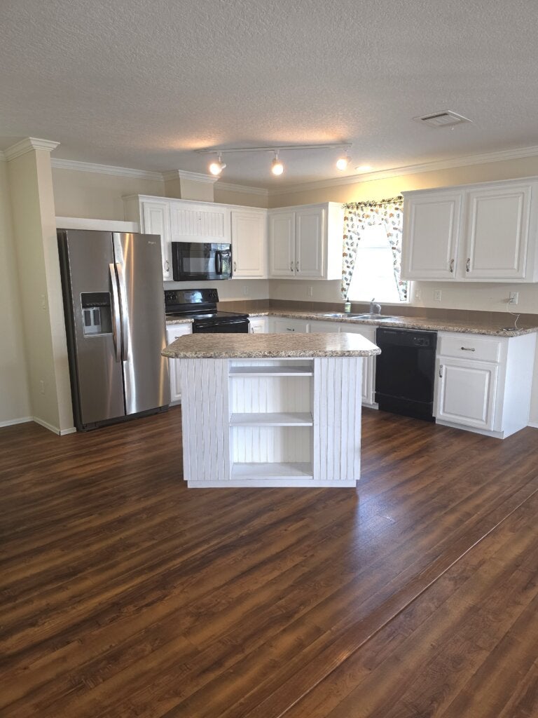 7427 Harbor View Drive