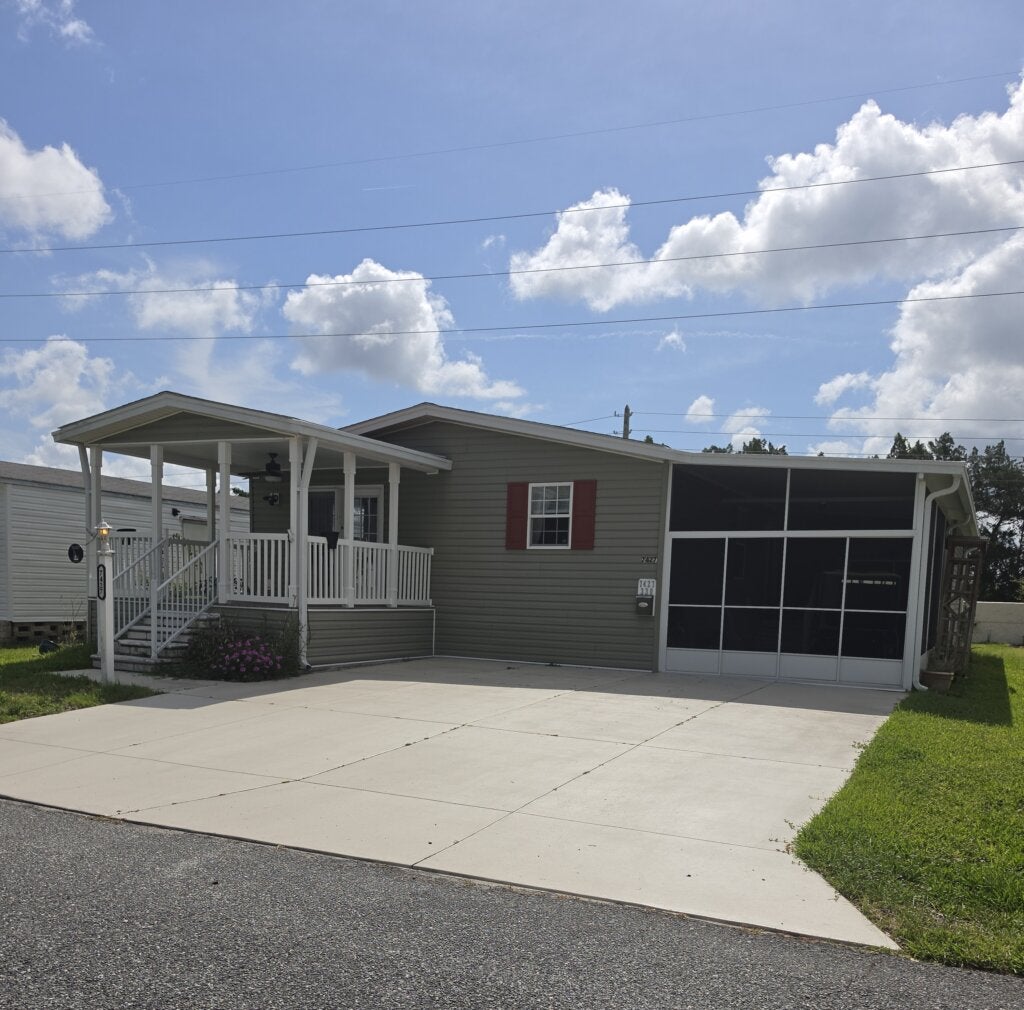 7427 Harbor View Drive