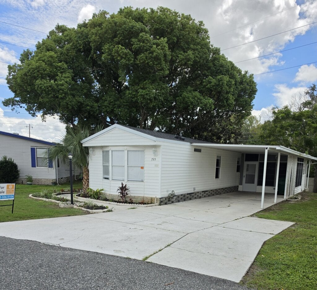 7515 Harbor View Drive