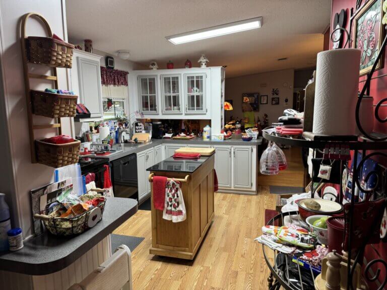 790 Hyde Park Circle W