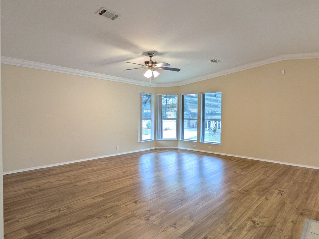 807 Choo Choo Ln