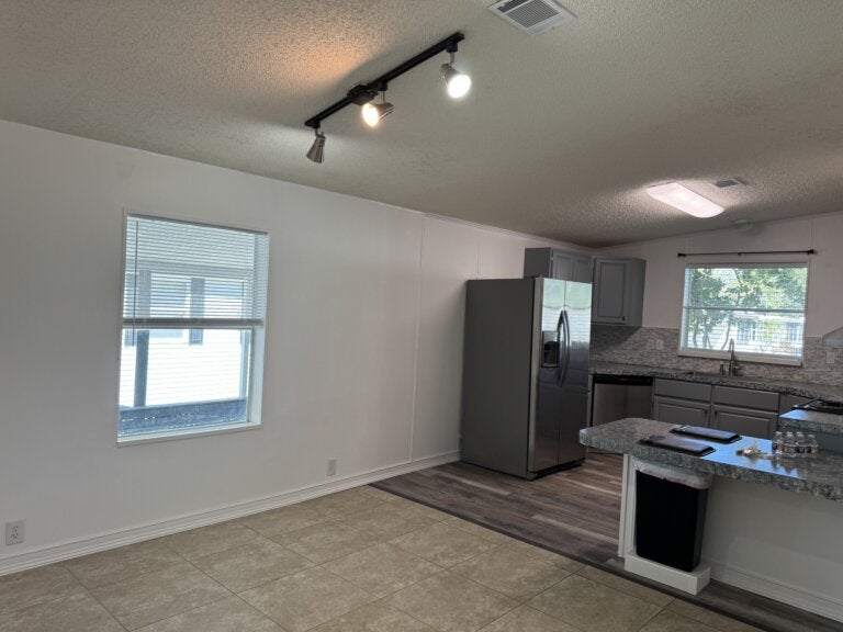 856 Royal View Circle