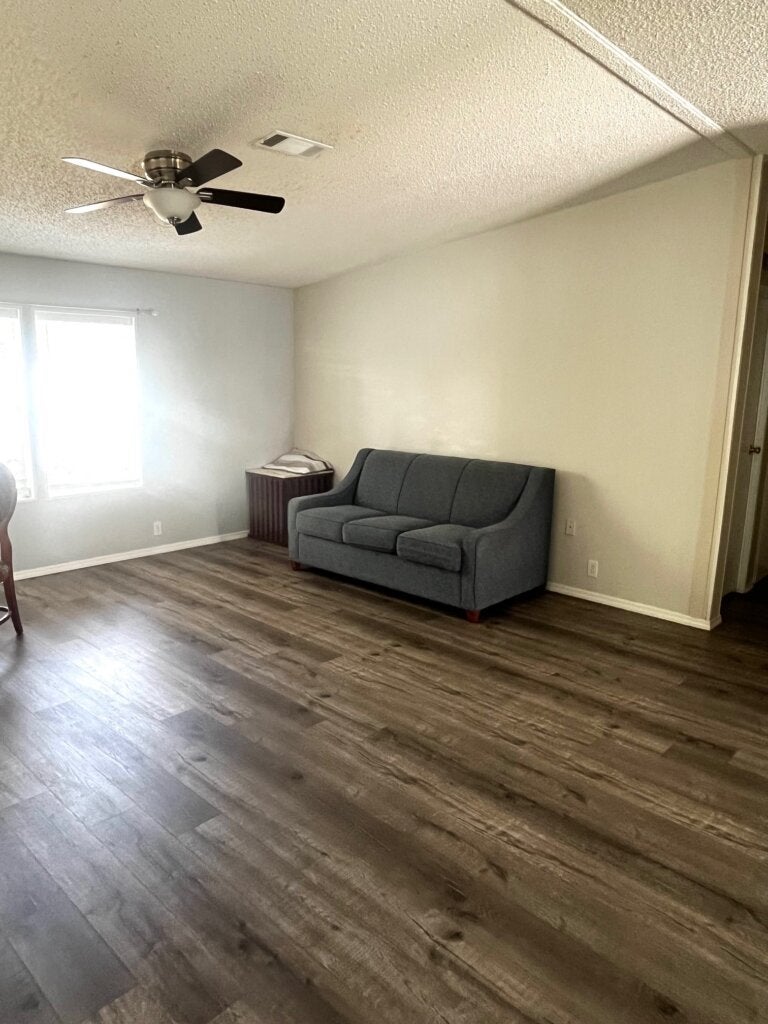 904 Royal View Circle