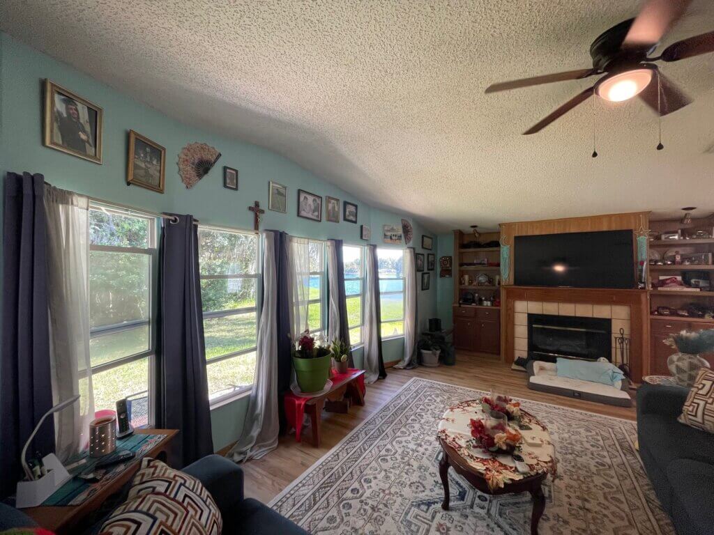 9525 Cypress Tree Ln