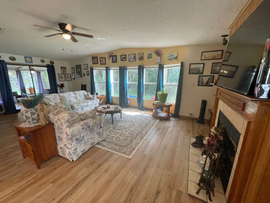 9525 Cypress Tree Ln