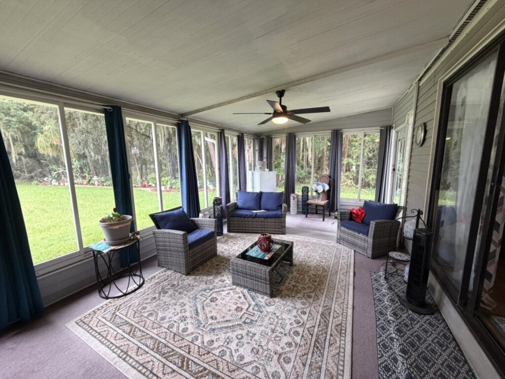 9525 Cypress Tree Ln