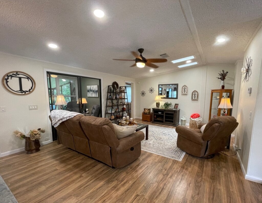 9533 Cypress Lakes Dr