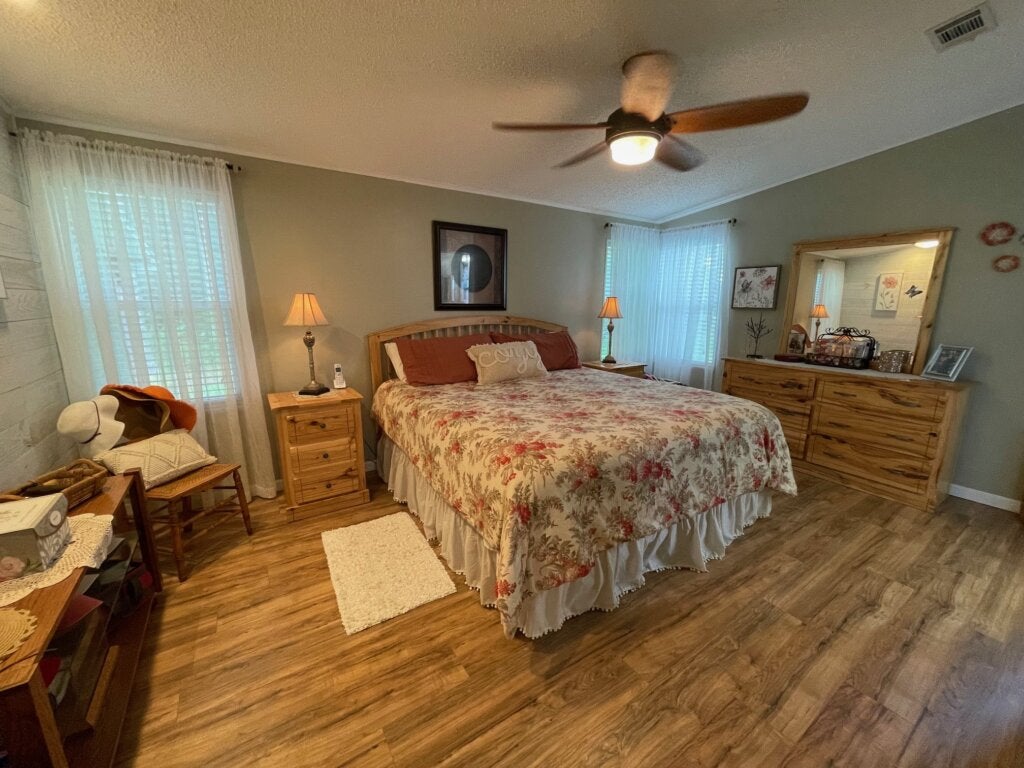 9533 Cypress Lakes Dr