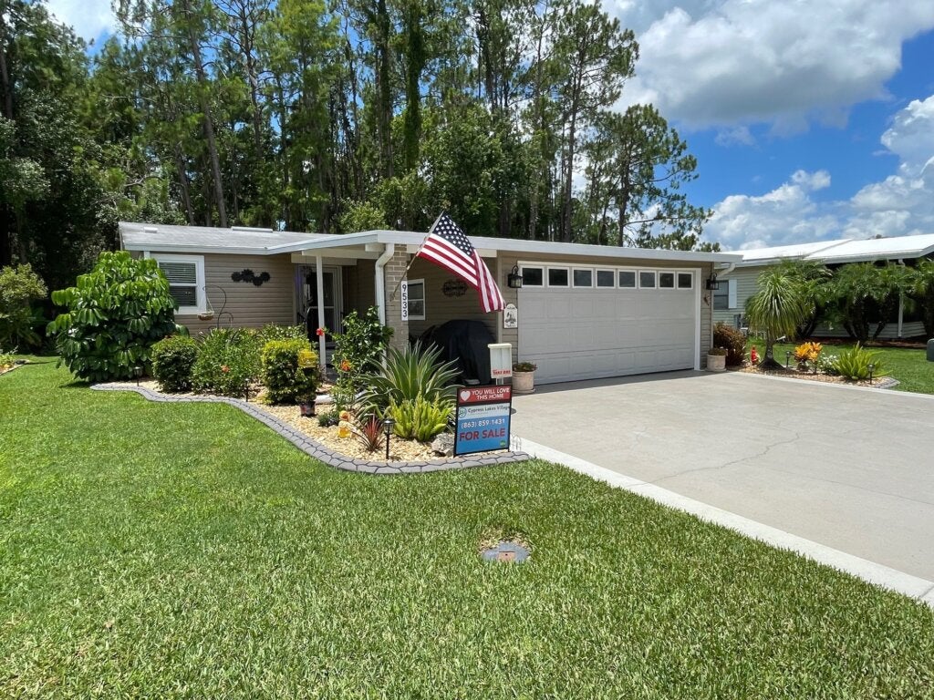 9533 Cypress Lakes Dr