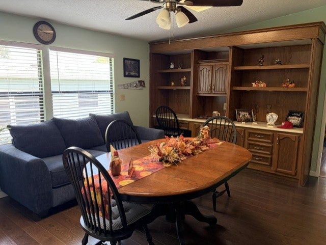 9537 Cypress Tree Ln
