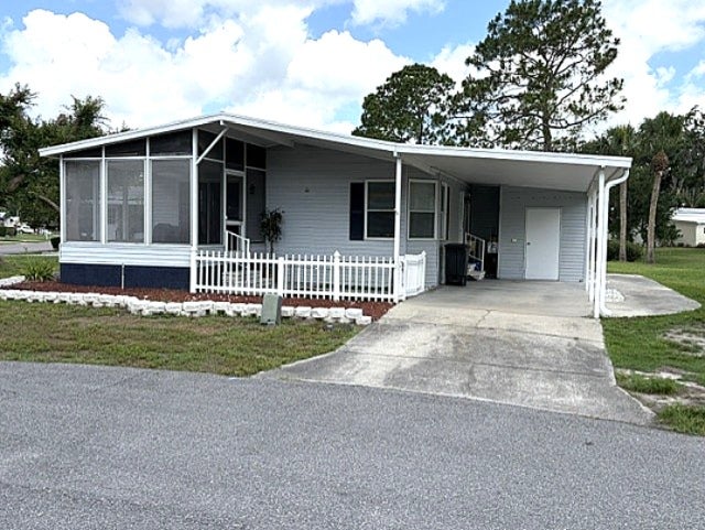 9544 Cypress Lakes Dr