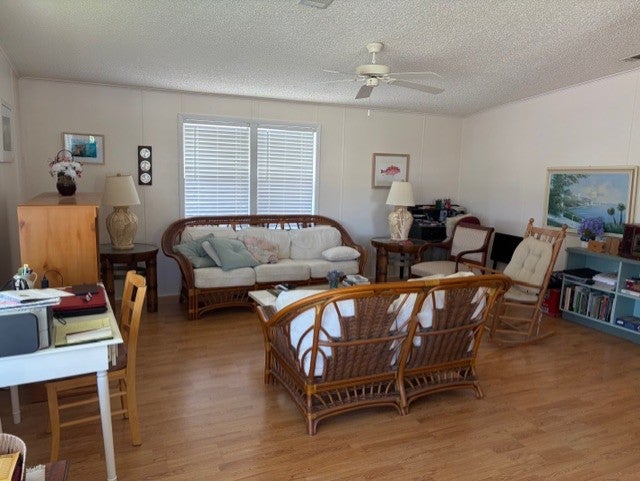 9575 Cypress Lakes Dr