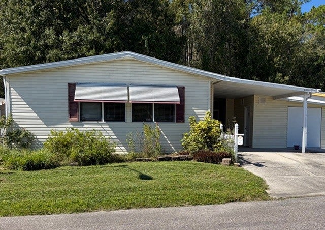 9575 Cypress Lakes Dr