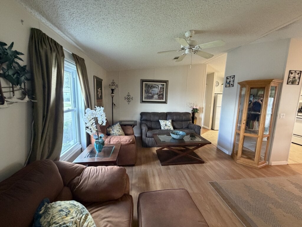 9589 Anglers Way