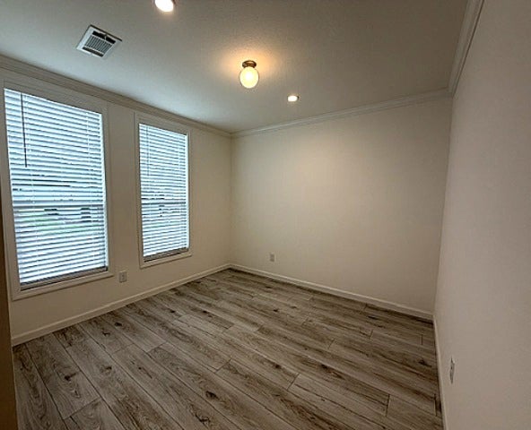 9645 Cypress Lakes Dr