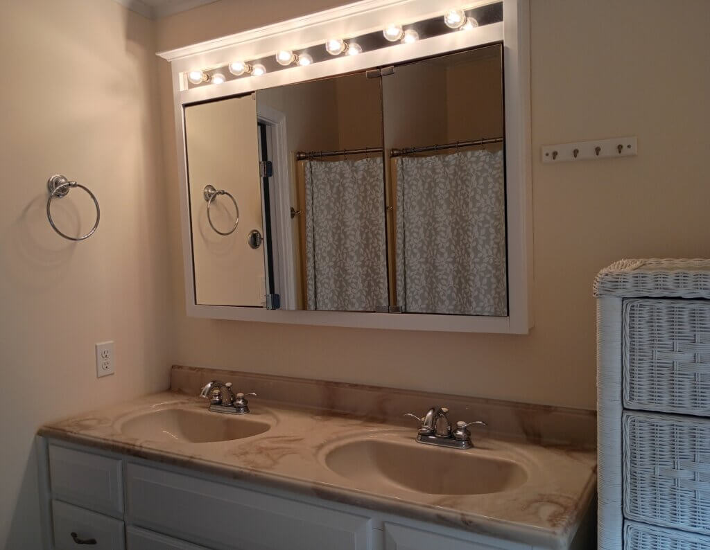 9664 Cypress Lakes Dr