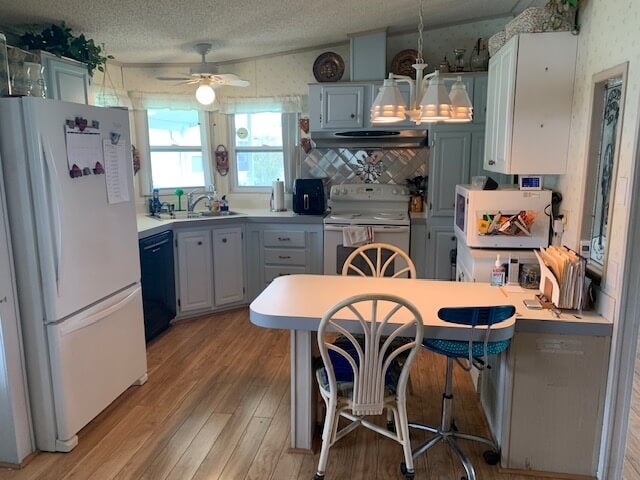 9671 Cypress Lakes Dr