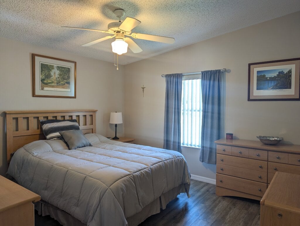 9852 Grackle Loop