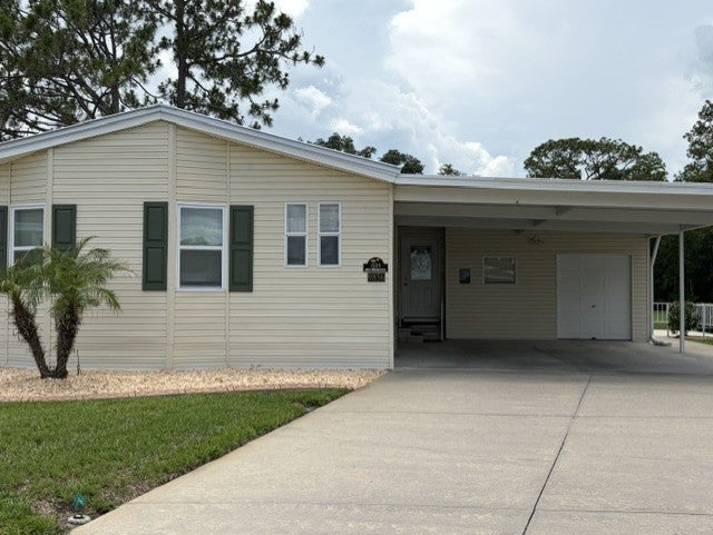 9856 Grackle Loop