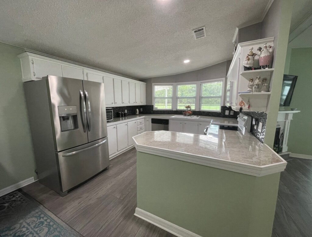 9863 Cypress Lakes Dr