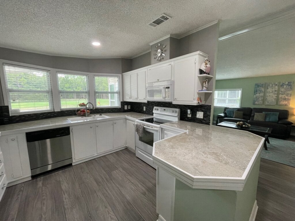 9863 Cypress Lakes Dr
