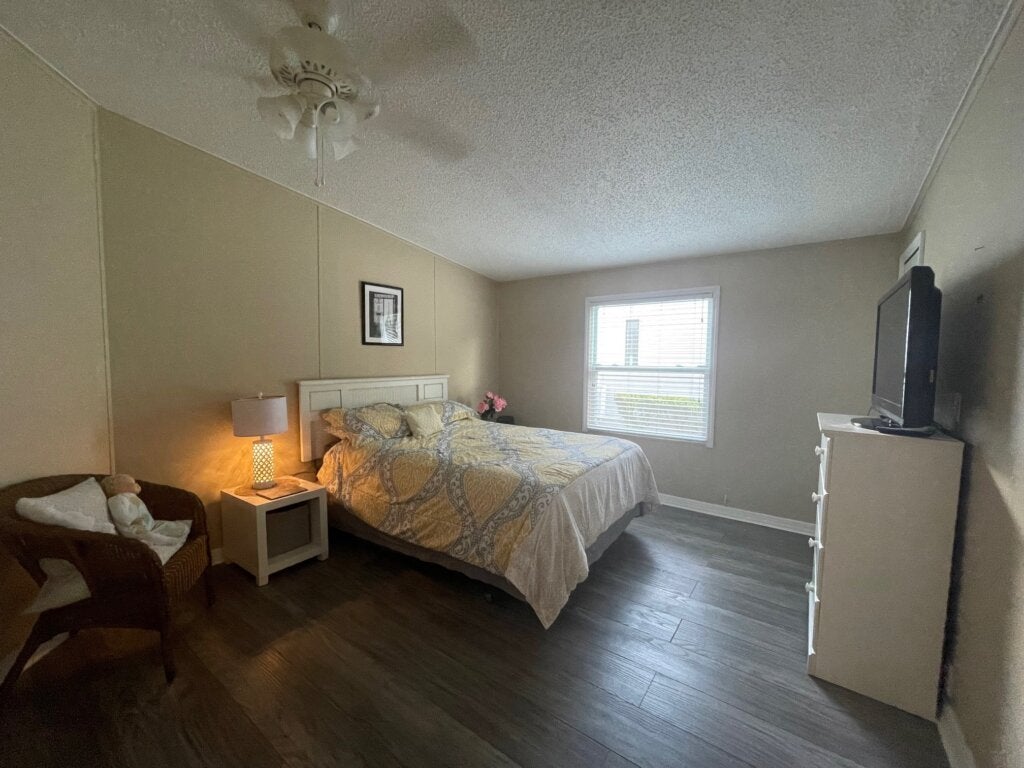 9863 Cypress Lakes Dr