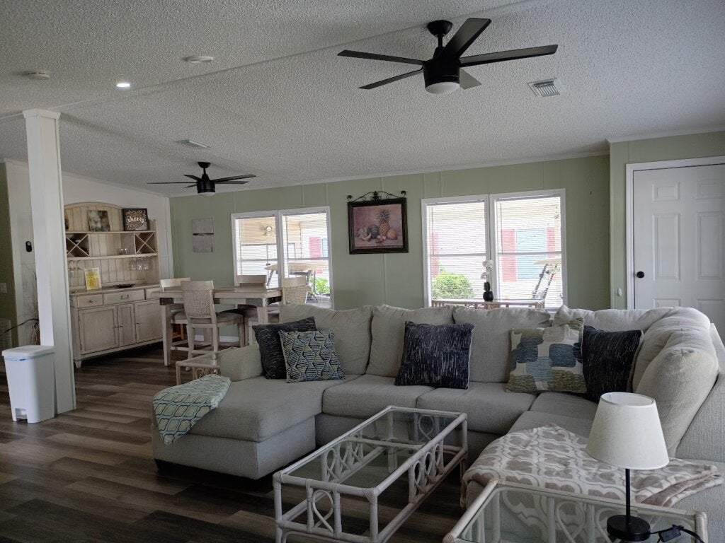 9927 Cypress Lakes Dr